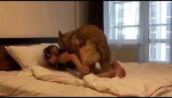 Ruso zoo porno, Sonya es follada por un perro. Sexo con animales Sonya